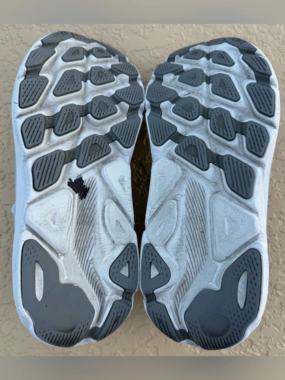 Hoka Clifton 9 Harbor Mist/Black/Gray Running Shoe Men’s Size 9D in VGC Clean